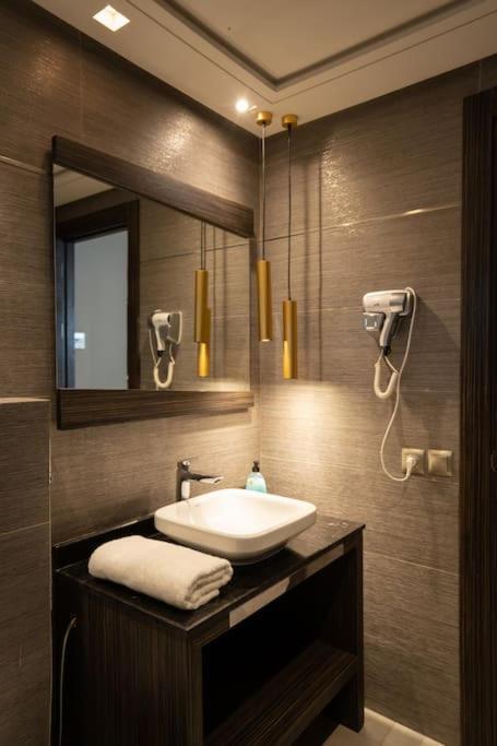 #56 Maarif Racine urban Massira near twin center Apartment Casablanca Bagian luar foto